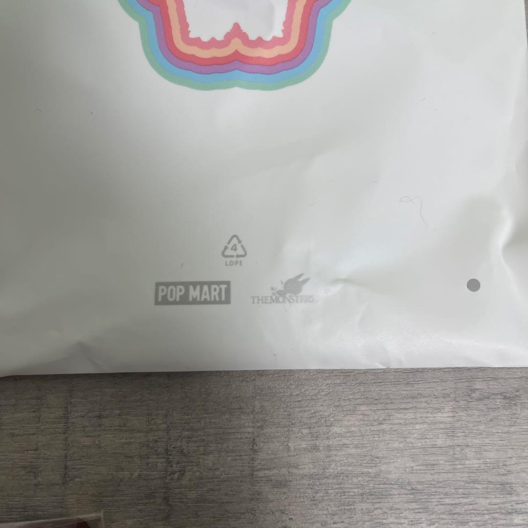 ポップマート　エナジーシリーズシークレットラブブ