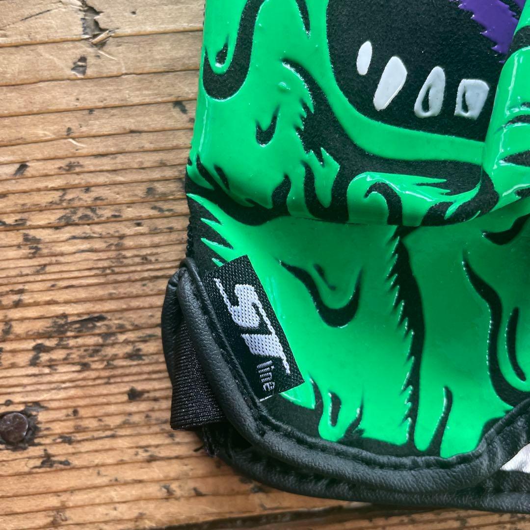専用　新品　サンタクルーズ x MxMxM スクリーミングハンドグローブ　黒緑