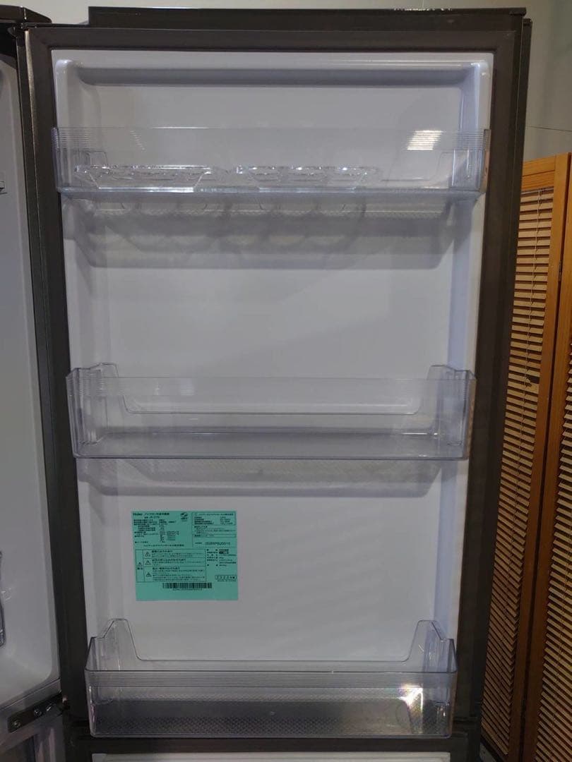 東京都23区送料込◆2023年式 270LHaier冷蔵庫 (TP04576)