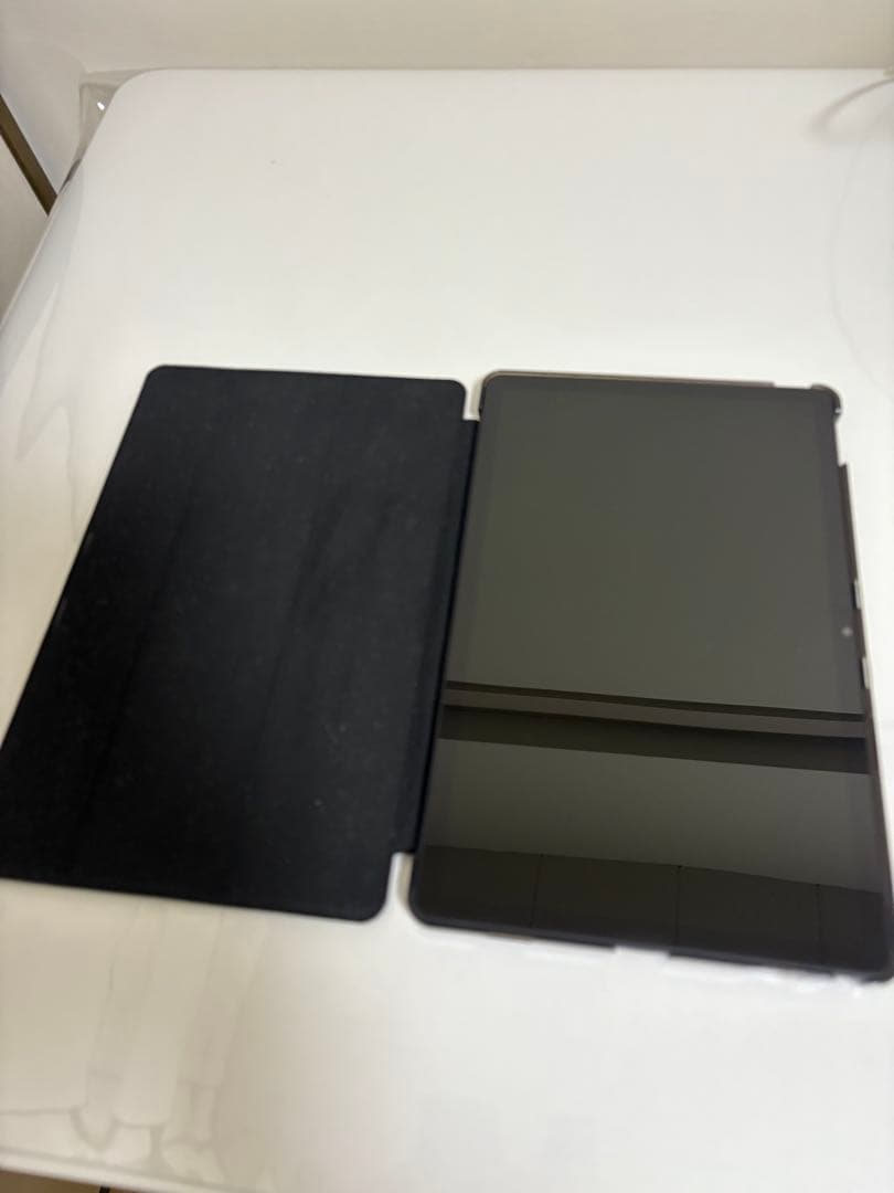 Lenovo Tab M10 Plus 3rd Gen カバーケース付き