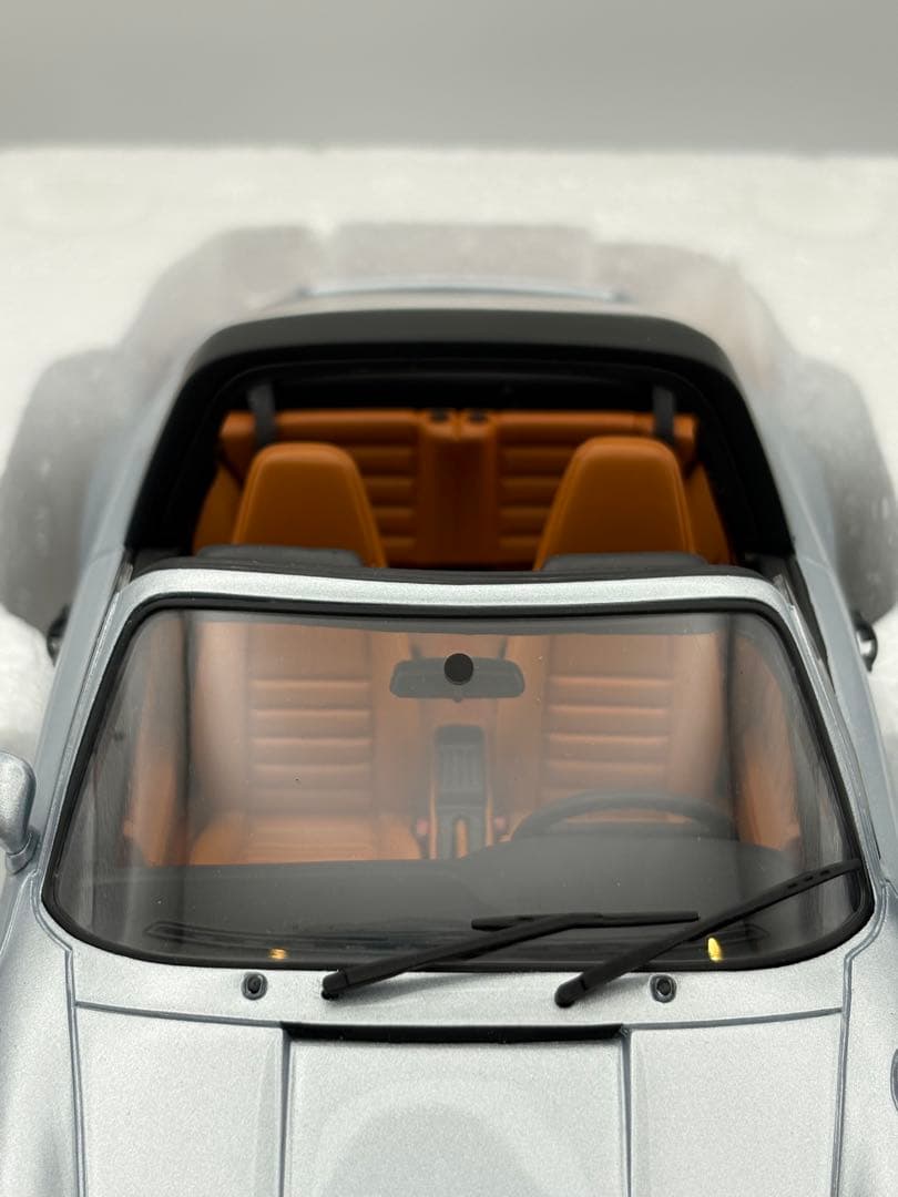 美品！ポルシェ911タルガ 1993 1:18モデル