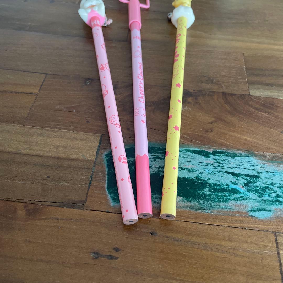 か*ん様 昭和レトロ希少サンリオキャラクター付き鉛筆3本セット