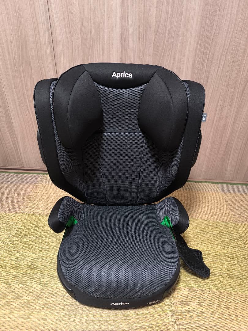 【新品未使用】ApricaライドクルーISOFIXAB ジュニアシート ブラック