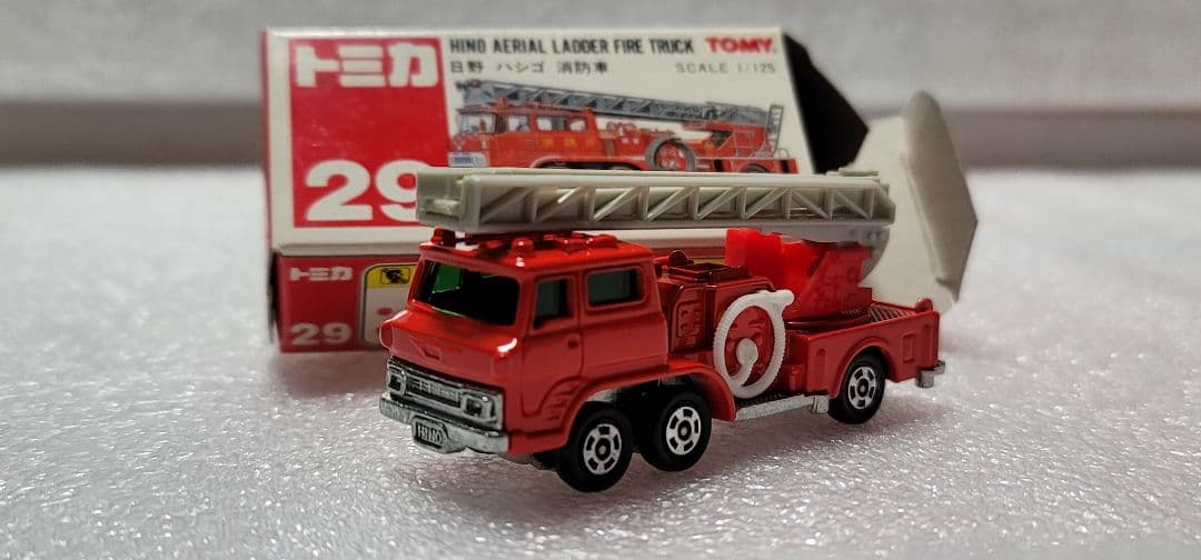 【送料無料】未使用！日野 はしご 消防車 ミニカー 「 トミカ 」