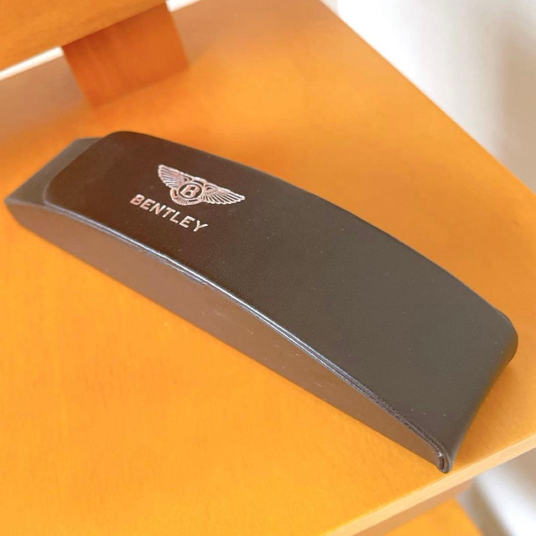 ☆未使用☆BENTLEY ホワイト ×シルバーカラー　ボールペン ケース付き