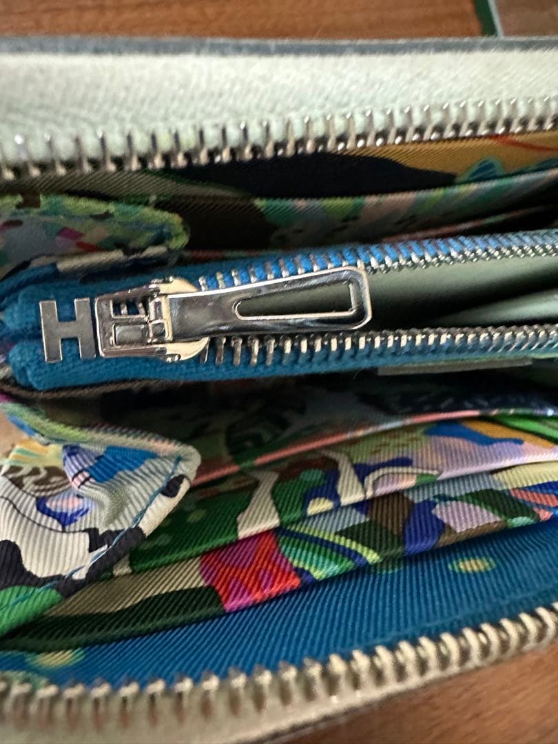 エルメス アザップ シルクイン コンパクト