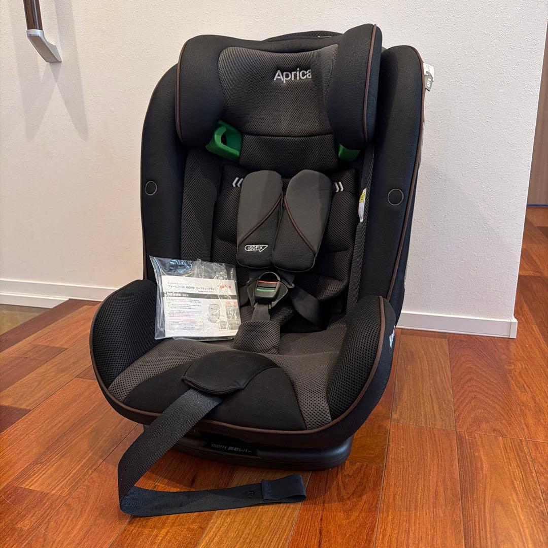 Aprica フォームフィット　ISOFIX セーフティプラス