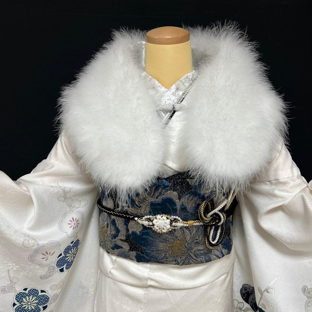 8/17迄　白地のクールな青緑色の梅の振袖フルセット