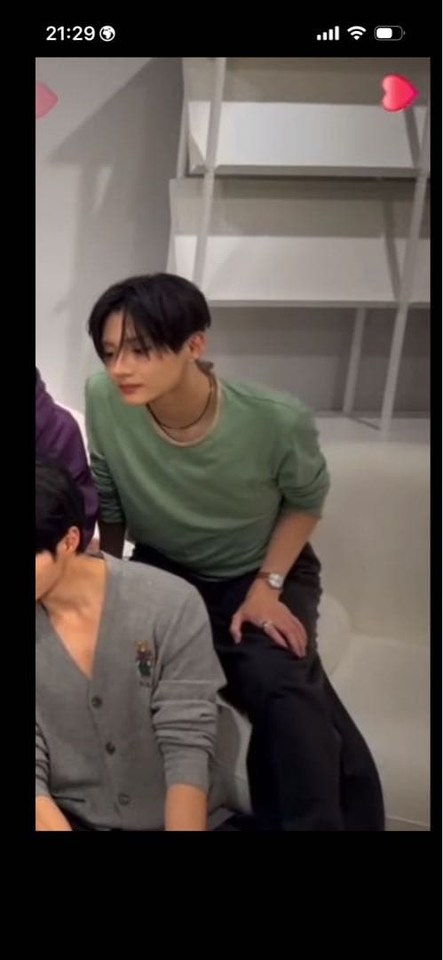 サンウォン着用ロングTシャツ