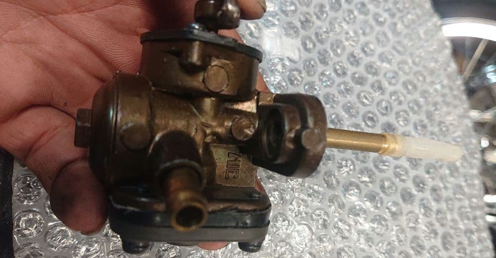 スズキ 新古 GT380 GT550 ガソリンコック 中期後期タンク用