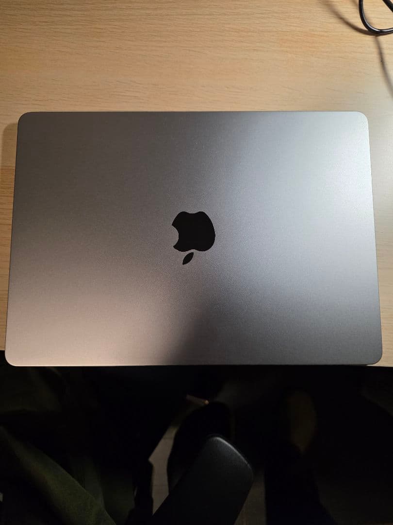 M2チップ搭載13インチMacBook Air - スペースグレイ