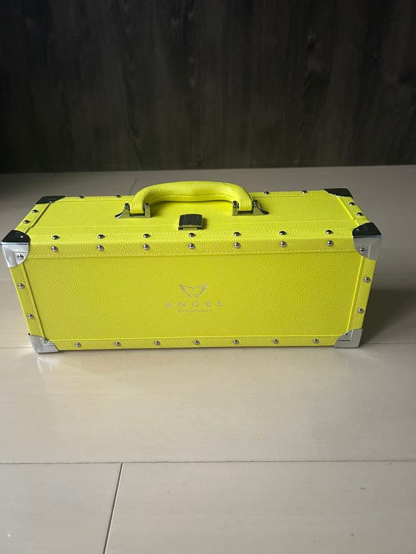 ANGEL スタッズ付きイエローボックス 値下げ交渉⭕️