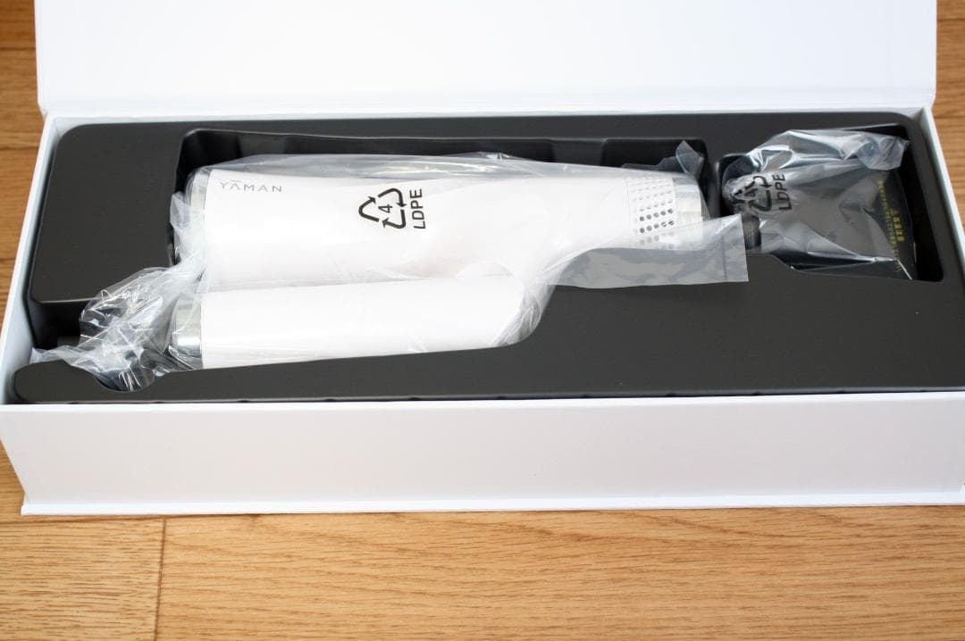 【新品未使用・2025年発売】ヤーマン リフトドライヤー スマート〈ホワイト〉