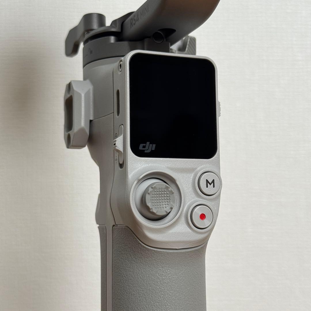 DJI RS 4 Mini 3軸 カメラ スタビライザー ジンバル