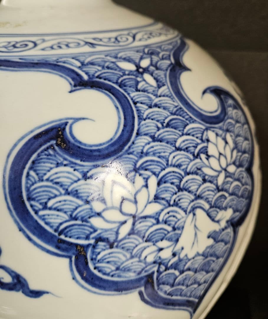 中国美術品　景徳鎮　元時代～明時代　青華　辰砂　陽刻浮彫細工　元染付写し　大梅瓶