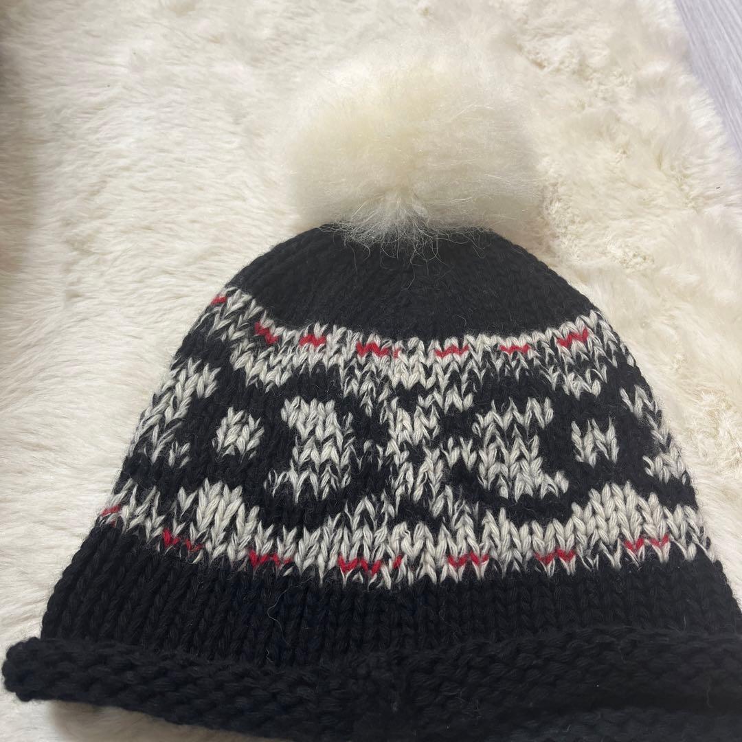 CHANEL ポンポン付きニット帽