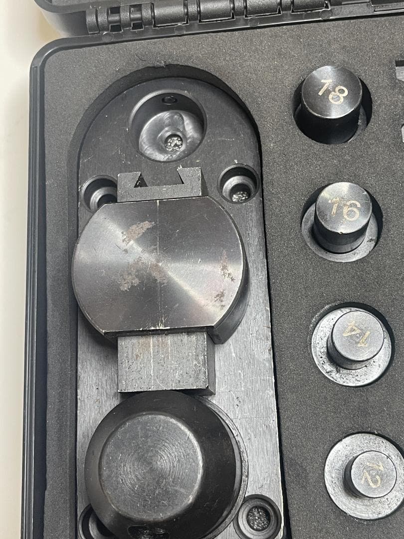 ☆新品☆BOX付き　指輪作成用　金属製リングベンダー