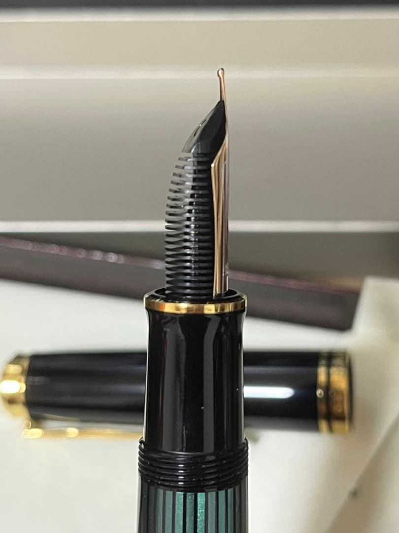 万年筆　ペリカン　スーべレーンM1000 グリーン　字幅:M(中字)