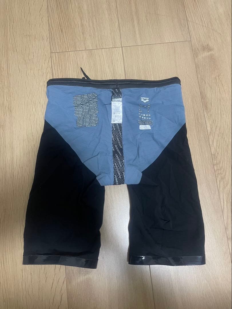 arena 競泳水着 黒