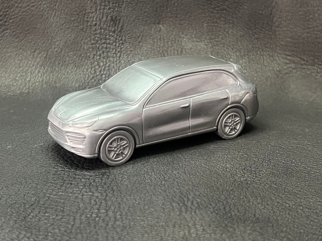 【ポルシェ カイエン ターボ】ペーパーウェイト メタルカー　非売品