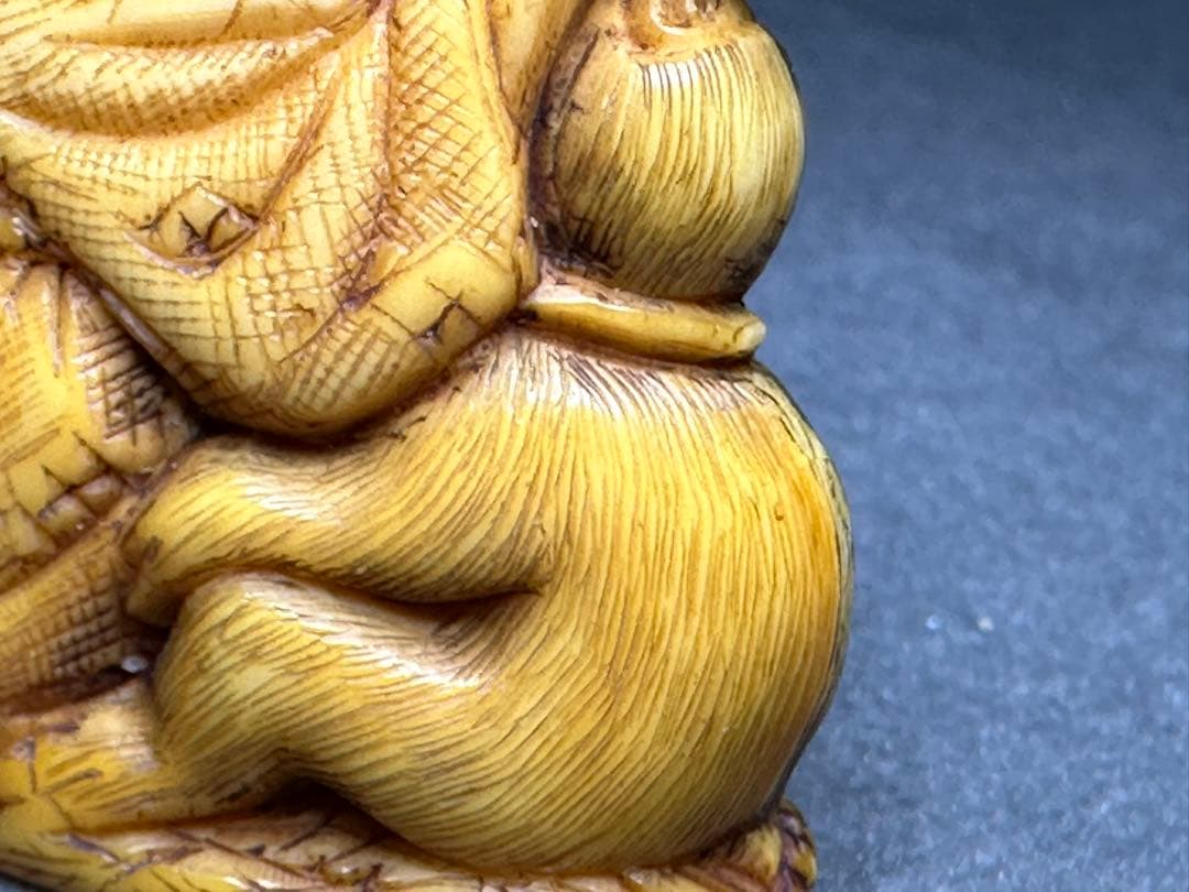 極上　根付　天然素材　アンティーク　和彫　置物　骨董　飾り物　古美術品細密細工