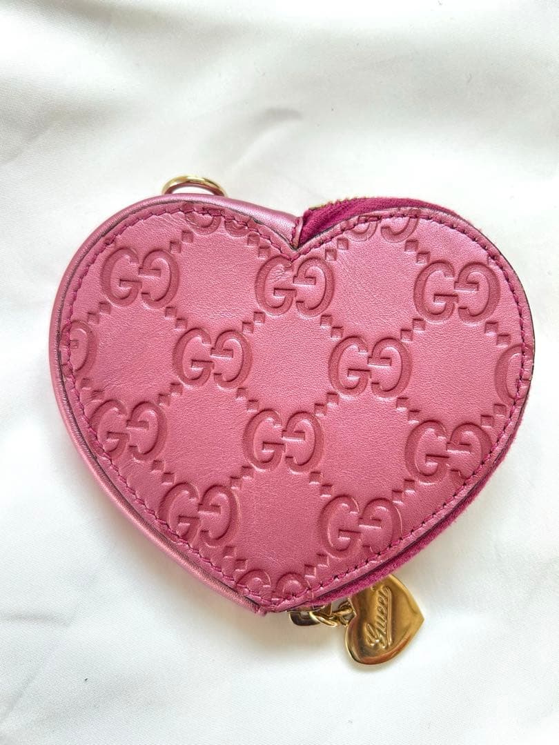 Gucci ハート型ケース ピンク中古美品