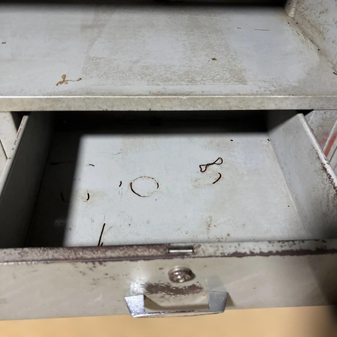 昭和レトロ　Zipper キャビネット 両開き書庫　グレー　鍵なし、ダイヤル壊れ