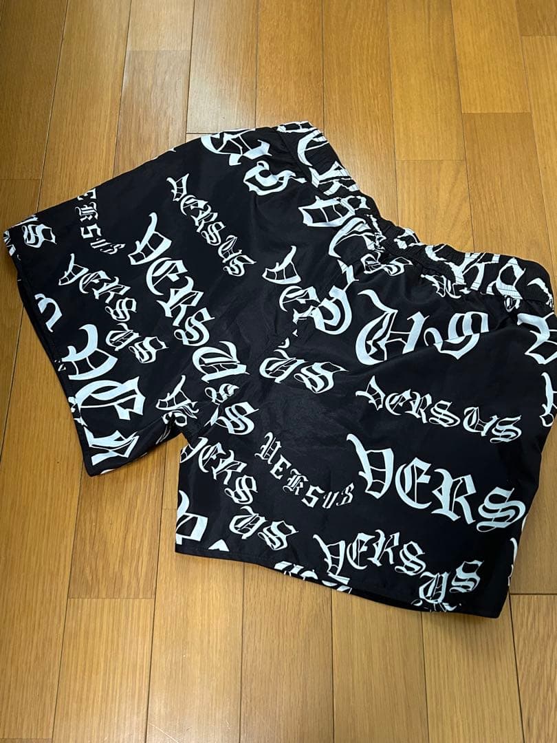 最終セール！超かっこいい！Versus versace milano 水着