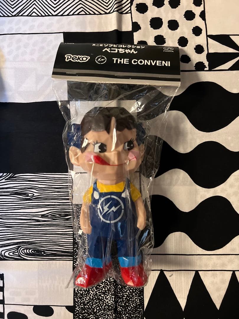 fragment design コンビニ　ソフビペコちゃんセット