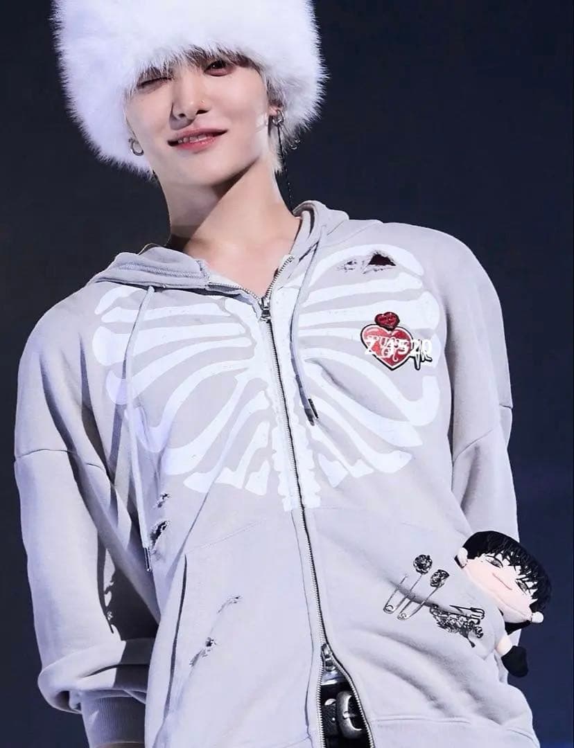 TREASUREフーディー パーカー PULSE ON グレー