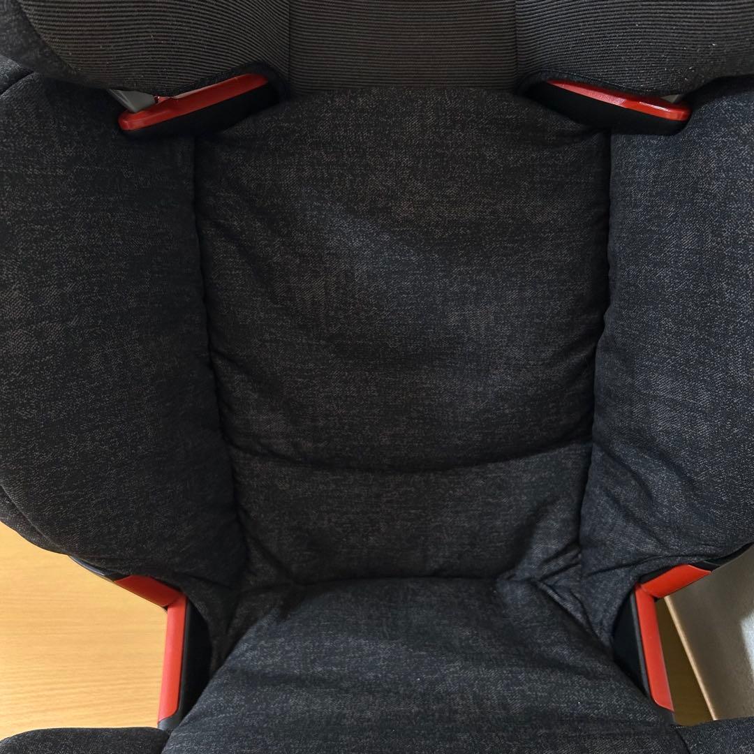 マキシコシ ロディフィックス ジュニアシート RodiFix