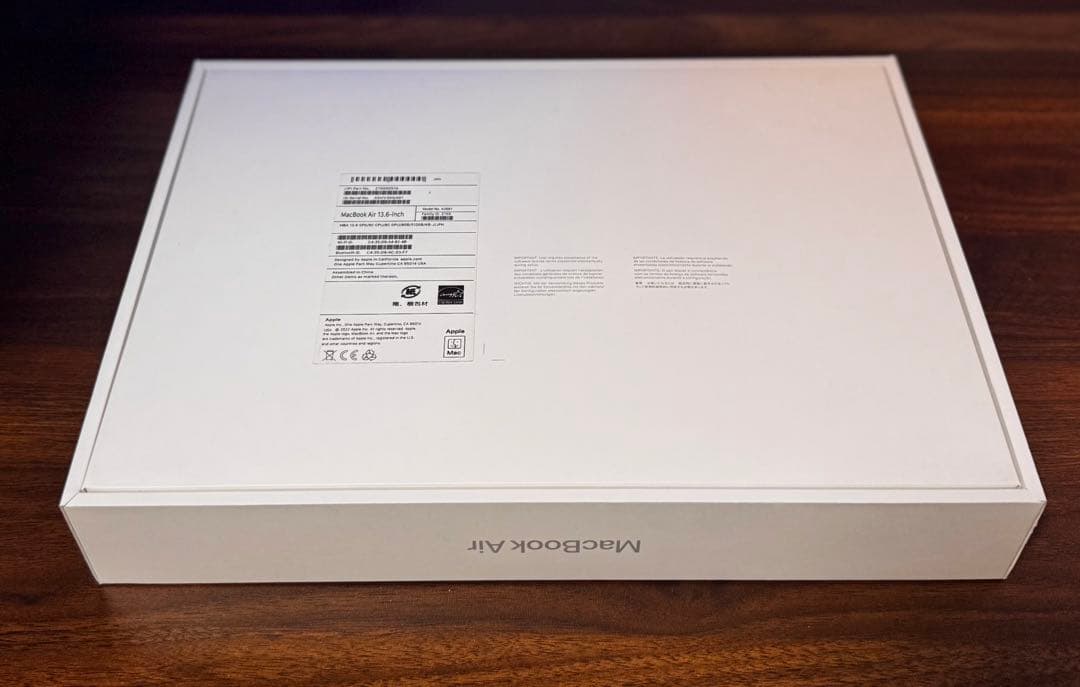 【美品】Apple MacBook Air M2 13.6インチ 2022