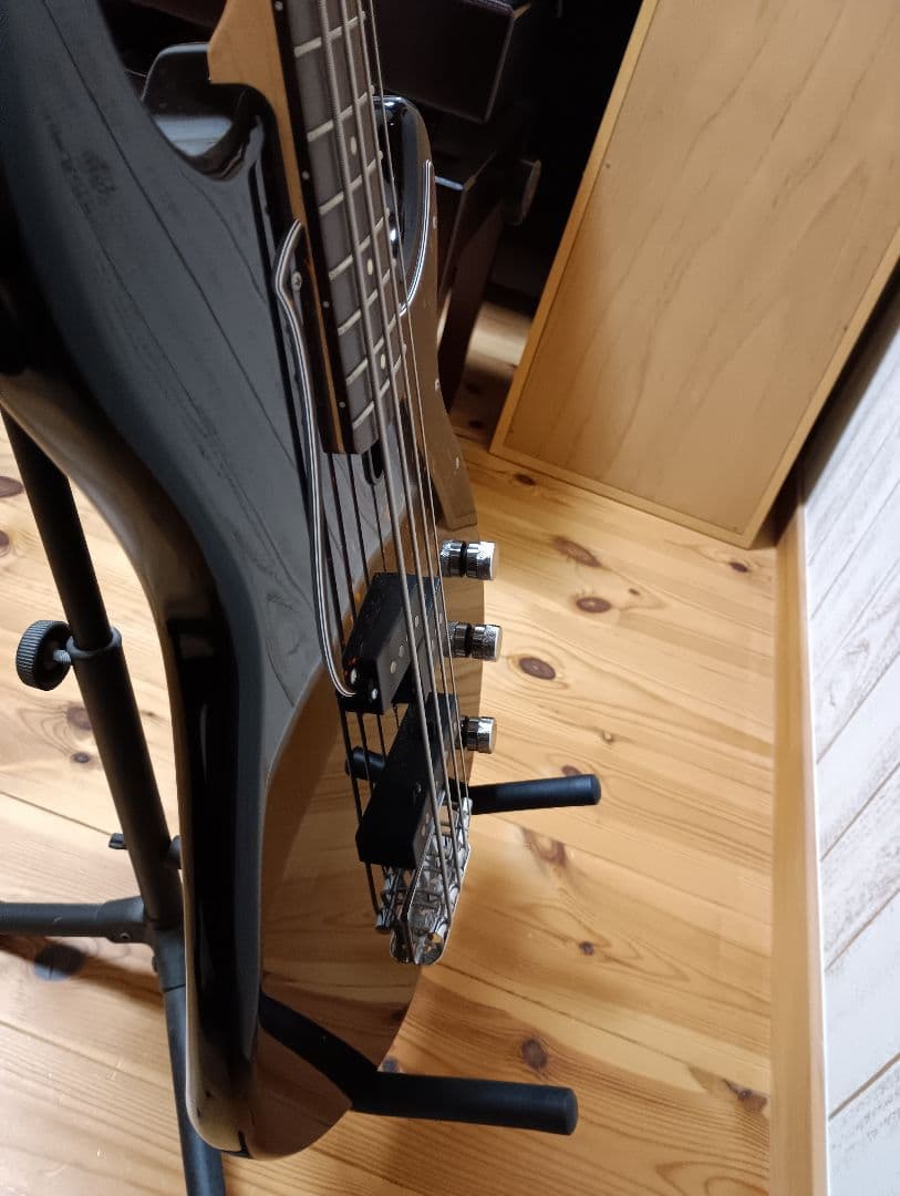 BB434 ブラック　ピックガード入れ替え有り