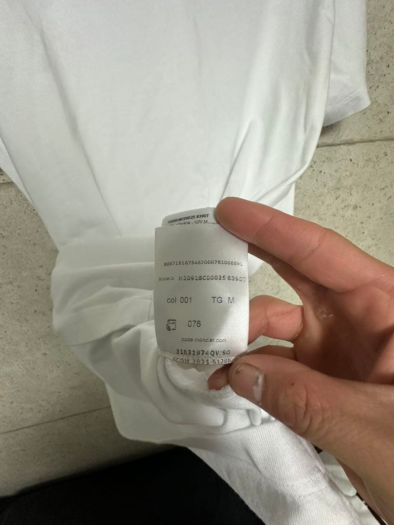 MONCLER ホワイト Tシャツ Mサイズ