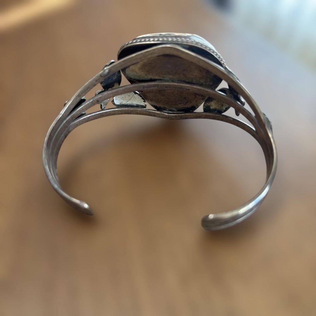 シルバー バングル 三角形の石 花の装飾