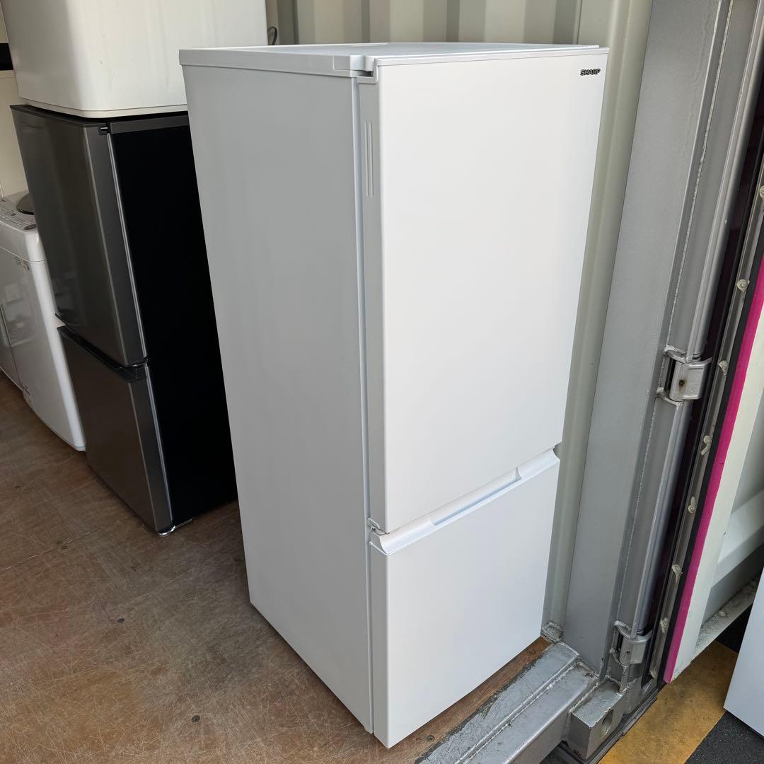 C7506★2023年製★未使用に近い★シャープ冷蔵庫マットホワイト　右.左開き