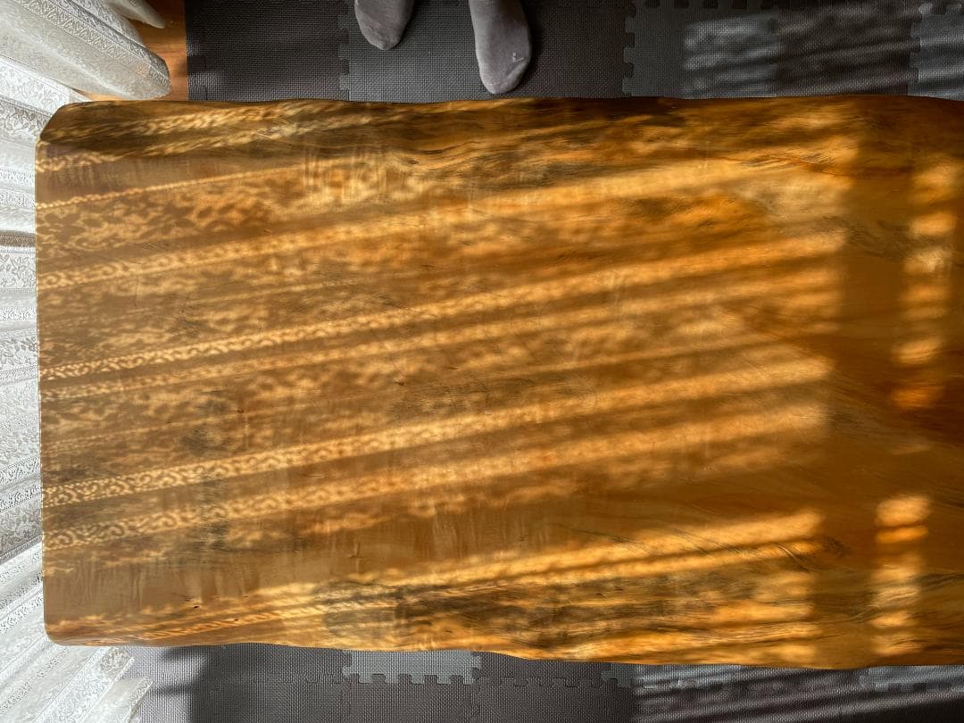 M*g様 【人気】一枚板テーブル 栃 橡 トチ 脚付き ダイニングテーブル