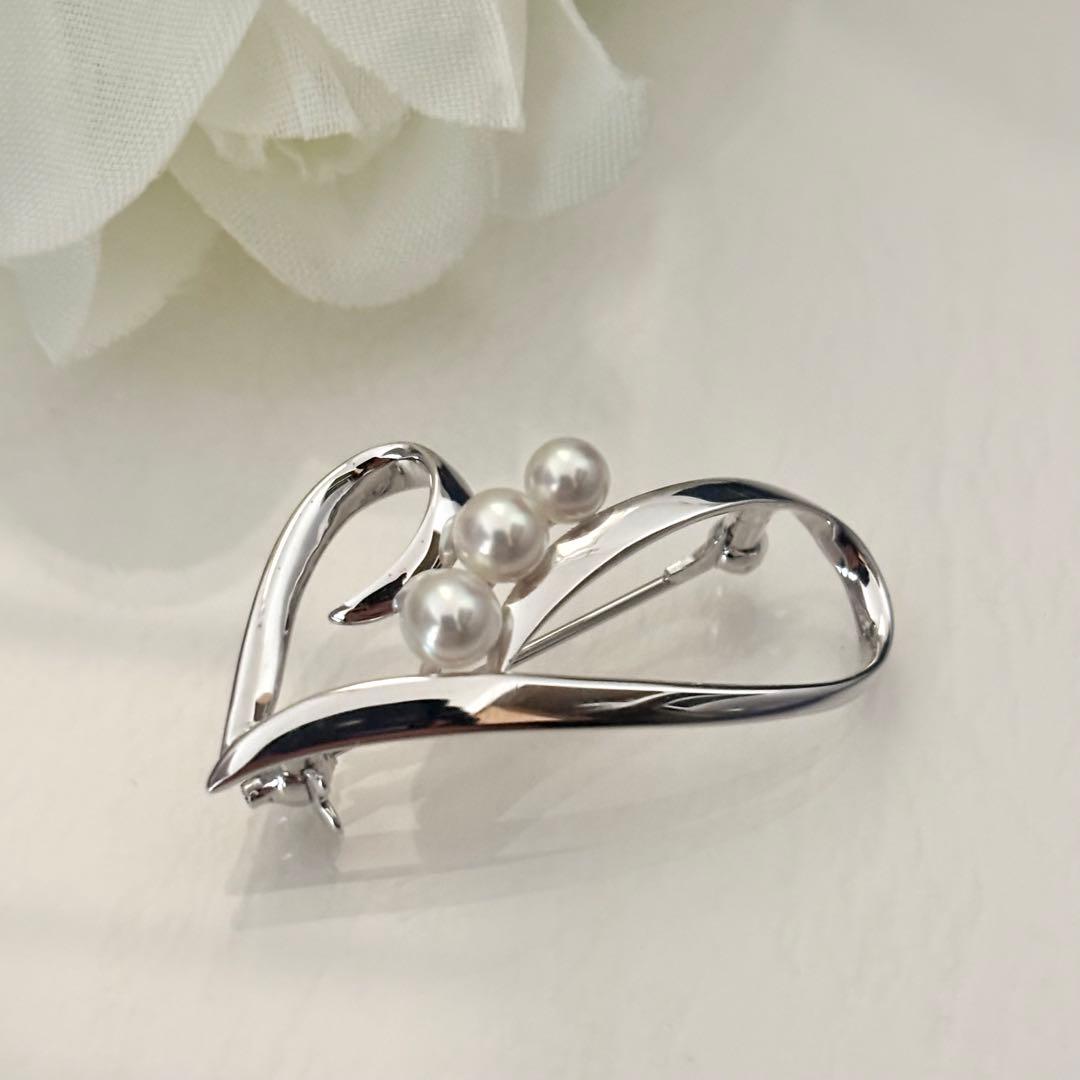 395【ミキモト】シルバー　パール　ブローチ　ハート　箱付き
