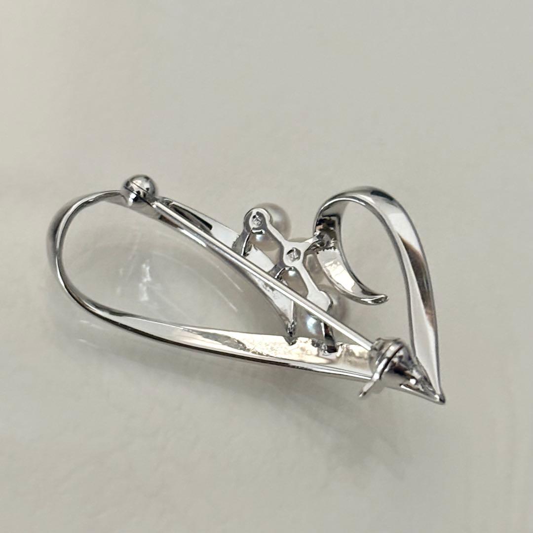 395【ミキモト】シルバー　パール　ブローチ　ハート　箱付き