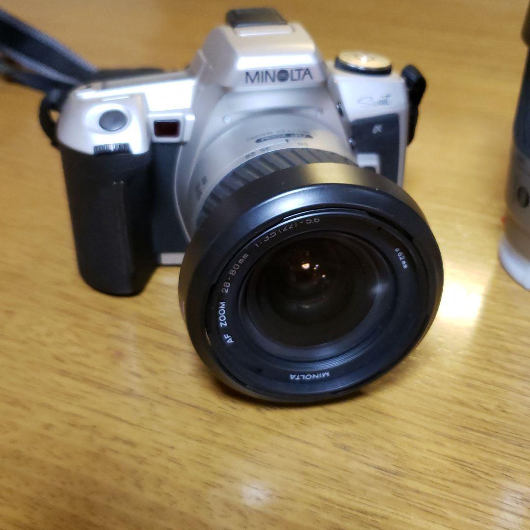 ミノルタカメラフィルム式。三脚付き。