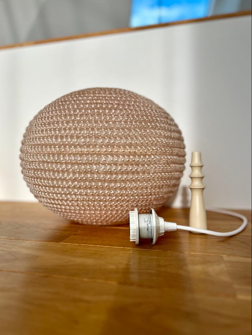 独60年代　Temde 漆塗り木材とファイバーグラス　ヴィンテージ・ペンダント