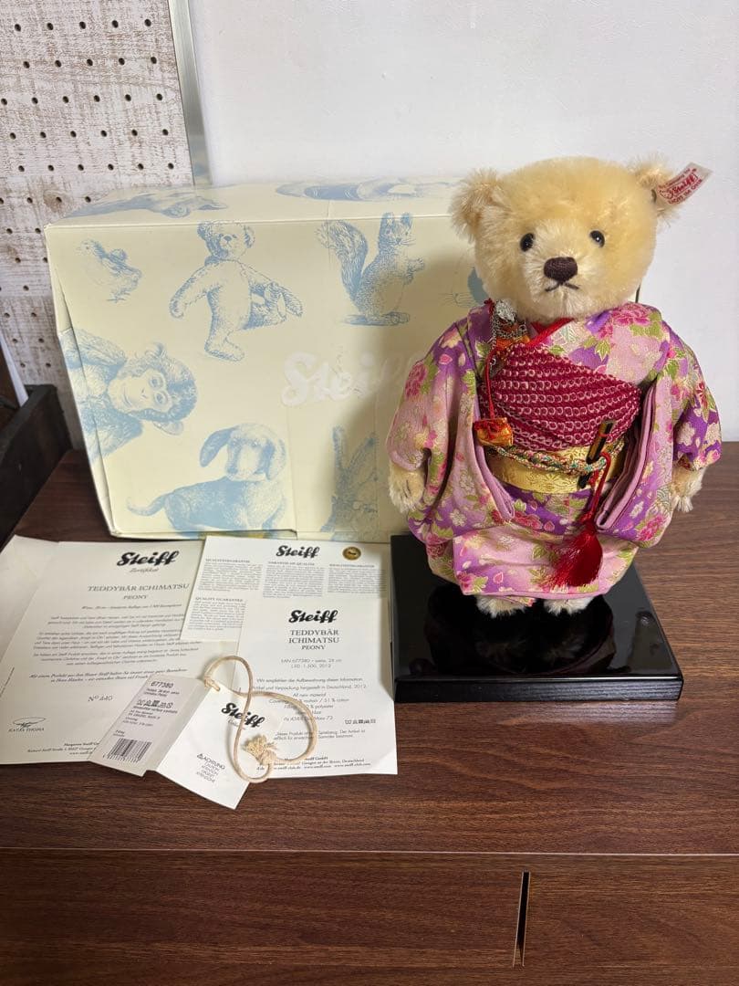 シュタイフ 677380市松　牡丹　テディベア 2012年　日本限定　台座付き