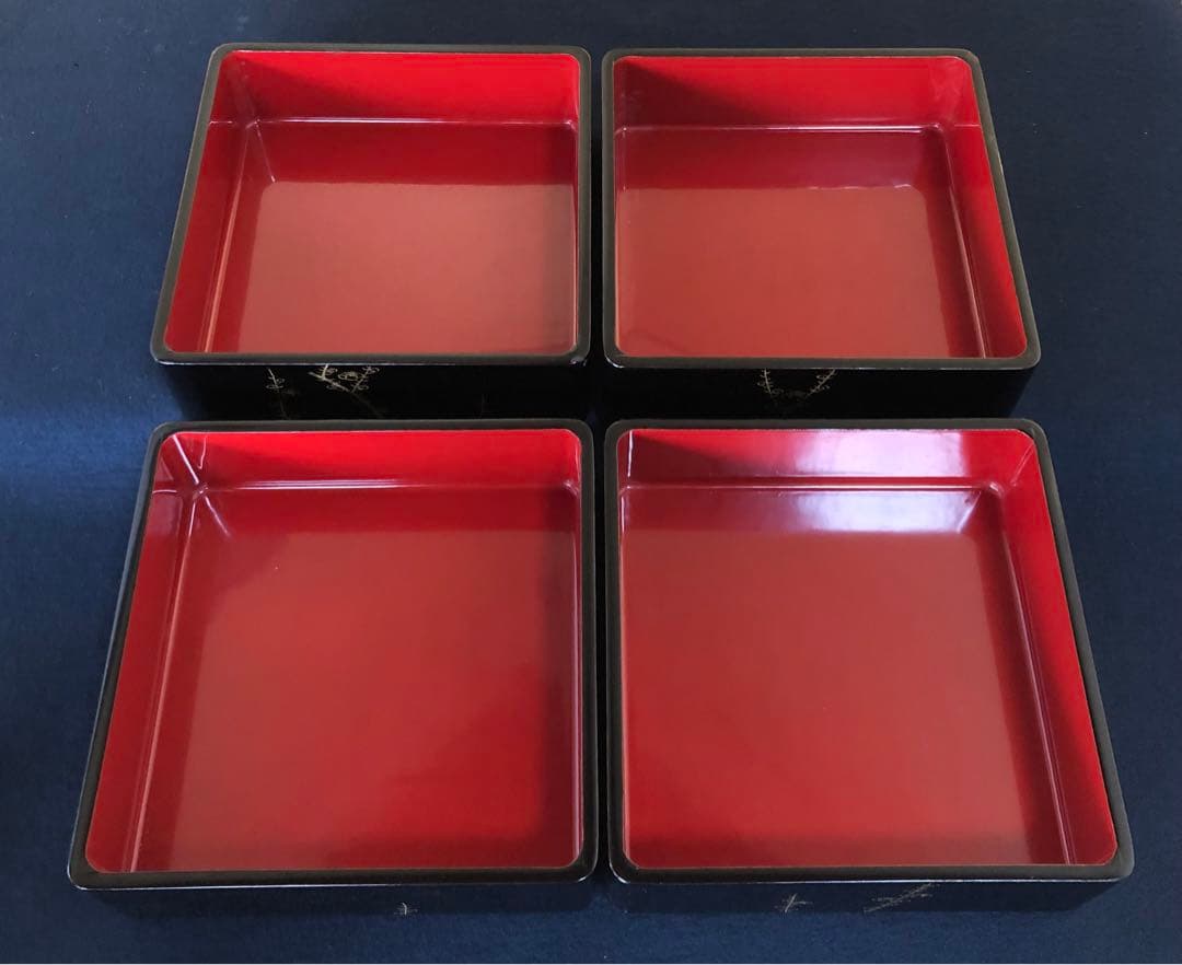 《レ》黒内朱 沈金松竹梅 四段重 替蓋付 木箱　251117え2