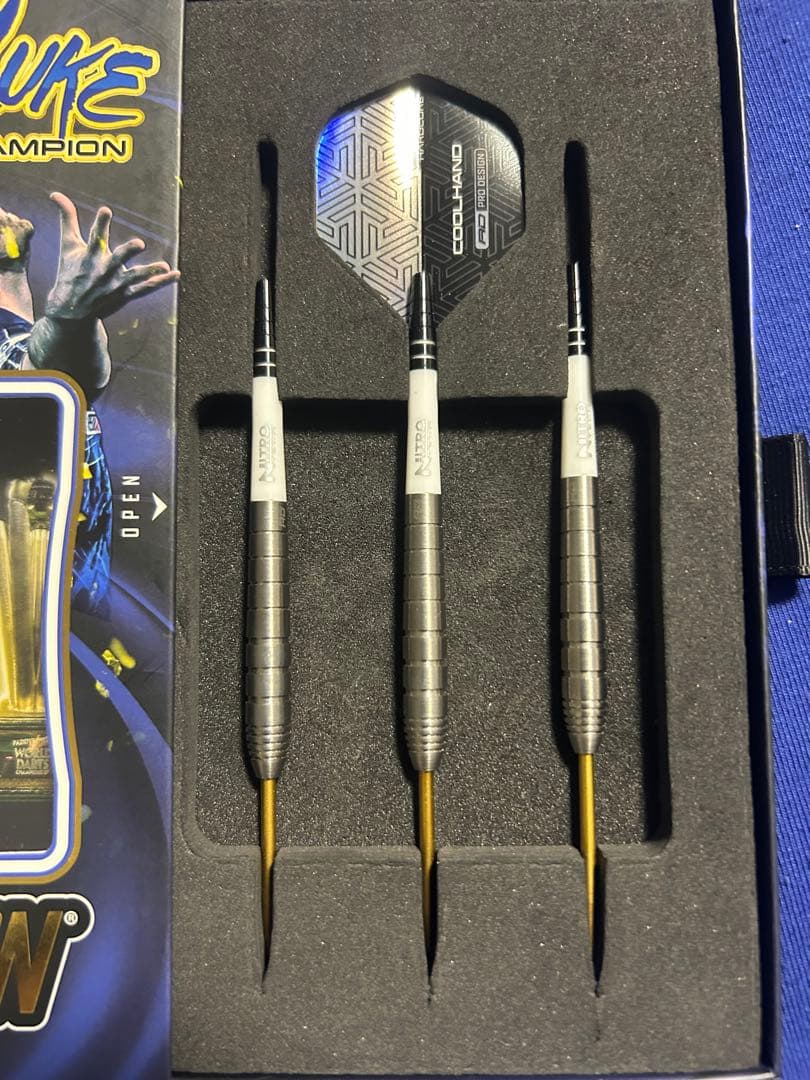 ke　RED DRAGON COOL HAND LUKE ダーツ 22g