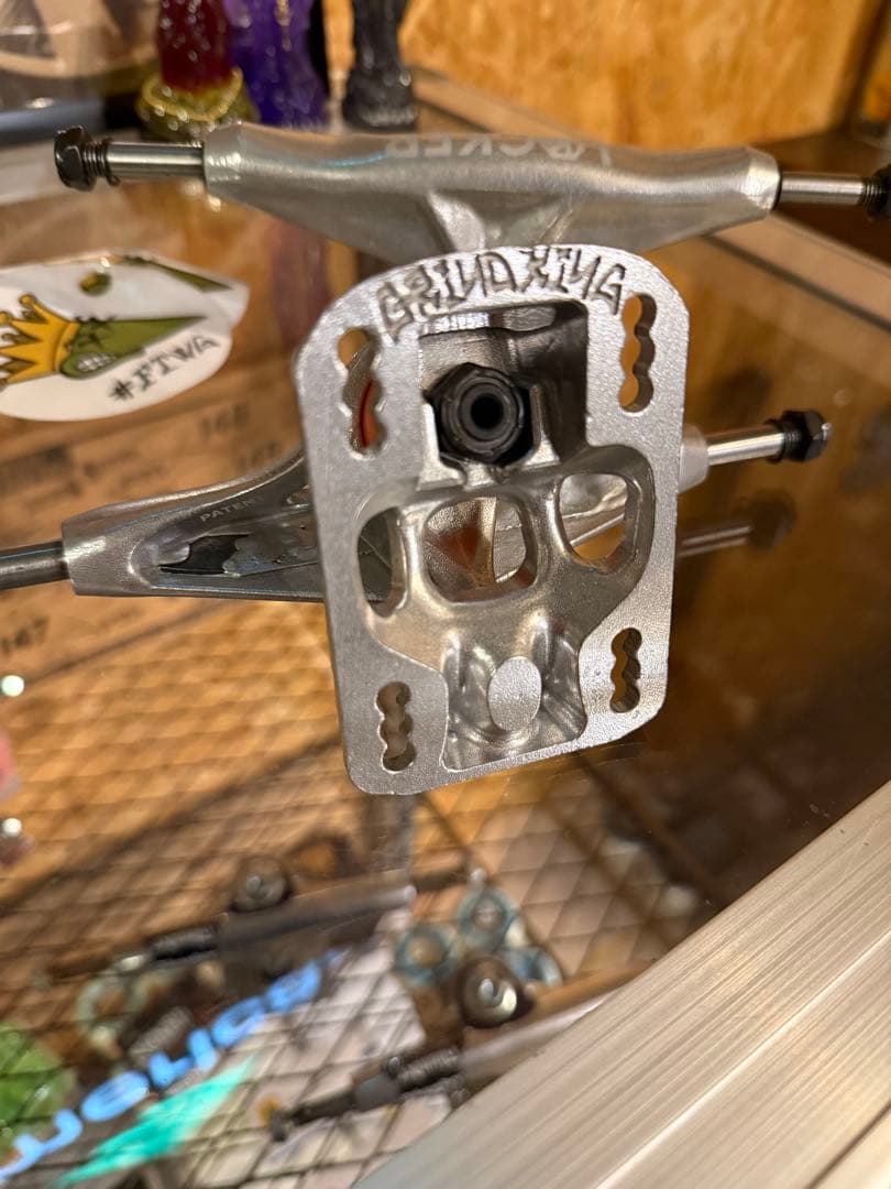 グラインドキング GRIND KING TRUCK LOCKER 8.0