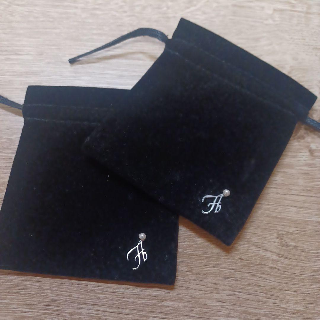 フォクシー　FOXEY　ブローチ　クリアー・グレー