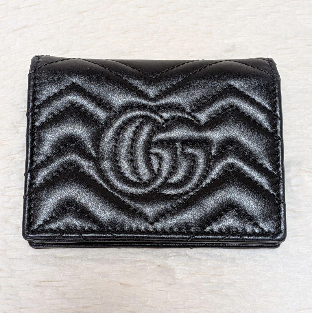 美品✨️グッチ 二つ折り財布 GGマーモント キルティング レザー 黒 人気定番