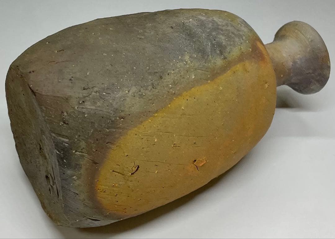 金重愫　備前徳利　円山窯　備前焼　共箱(四方桟盛蓋) 栞　w772