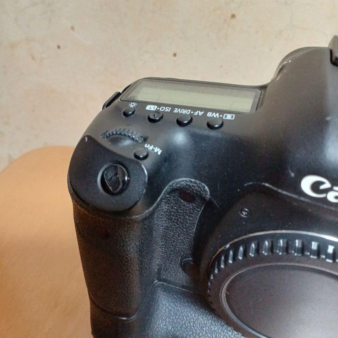 Canon EOS 5D Mark III 純正グリップBG-E11付き