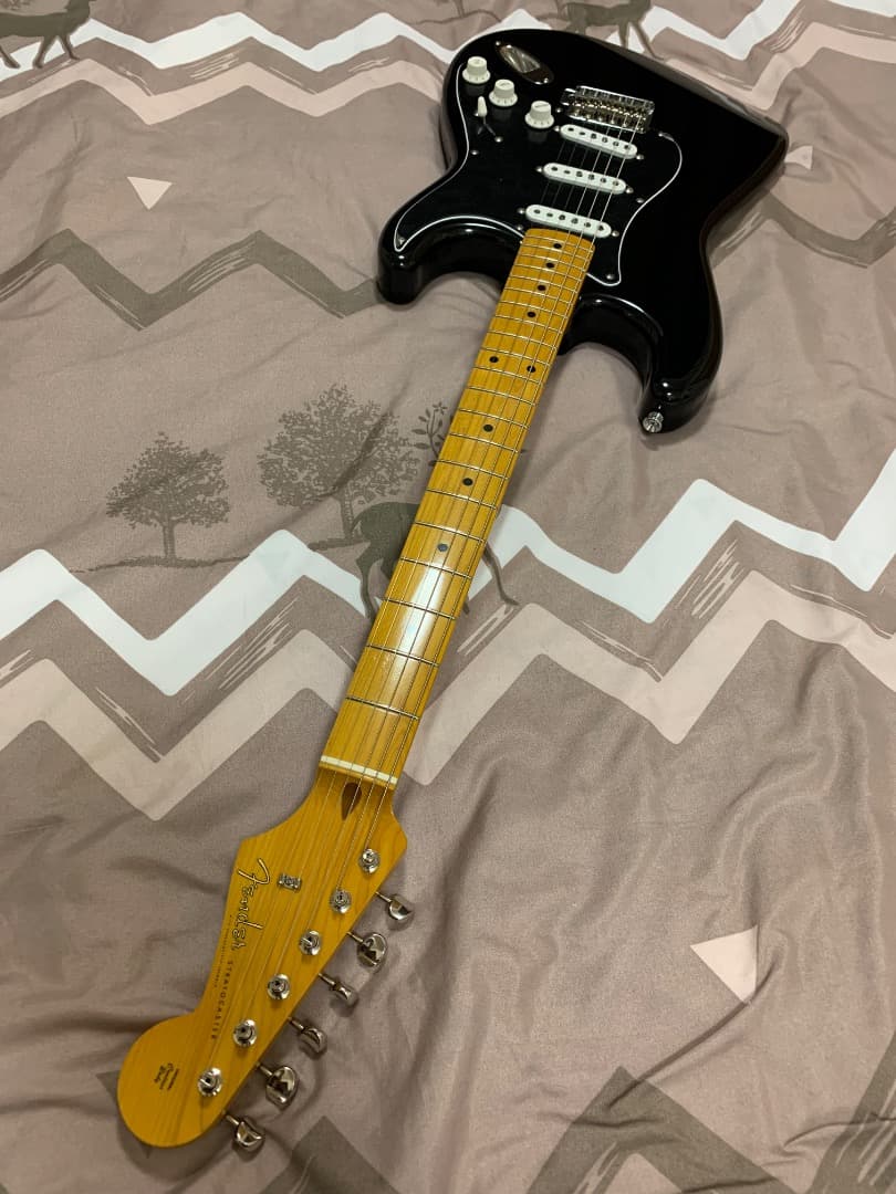 ギター Fender ST57-US (Made in Japan)
